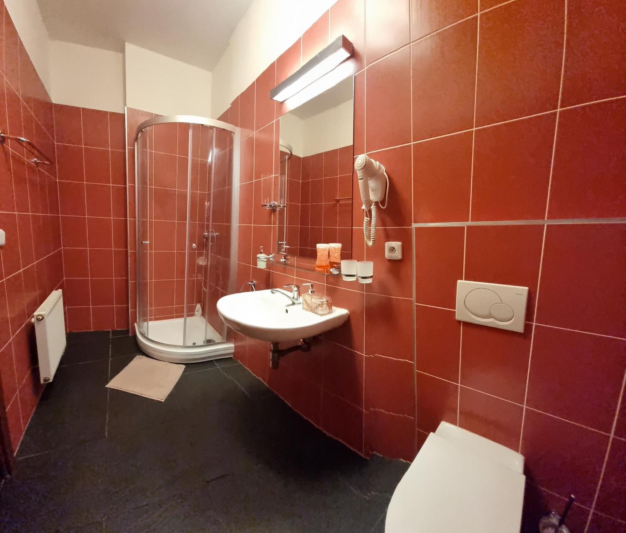Nevinne Apartmany Колин Экстерьер фото